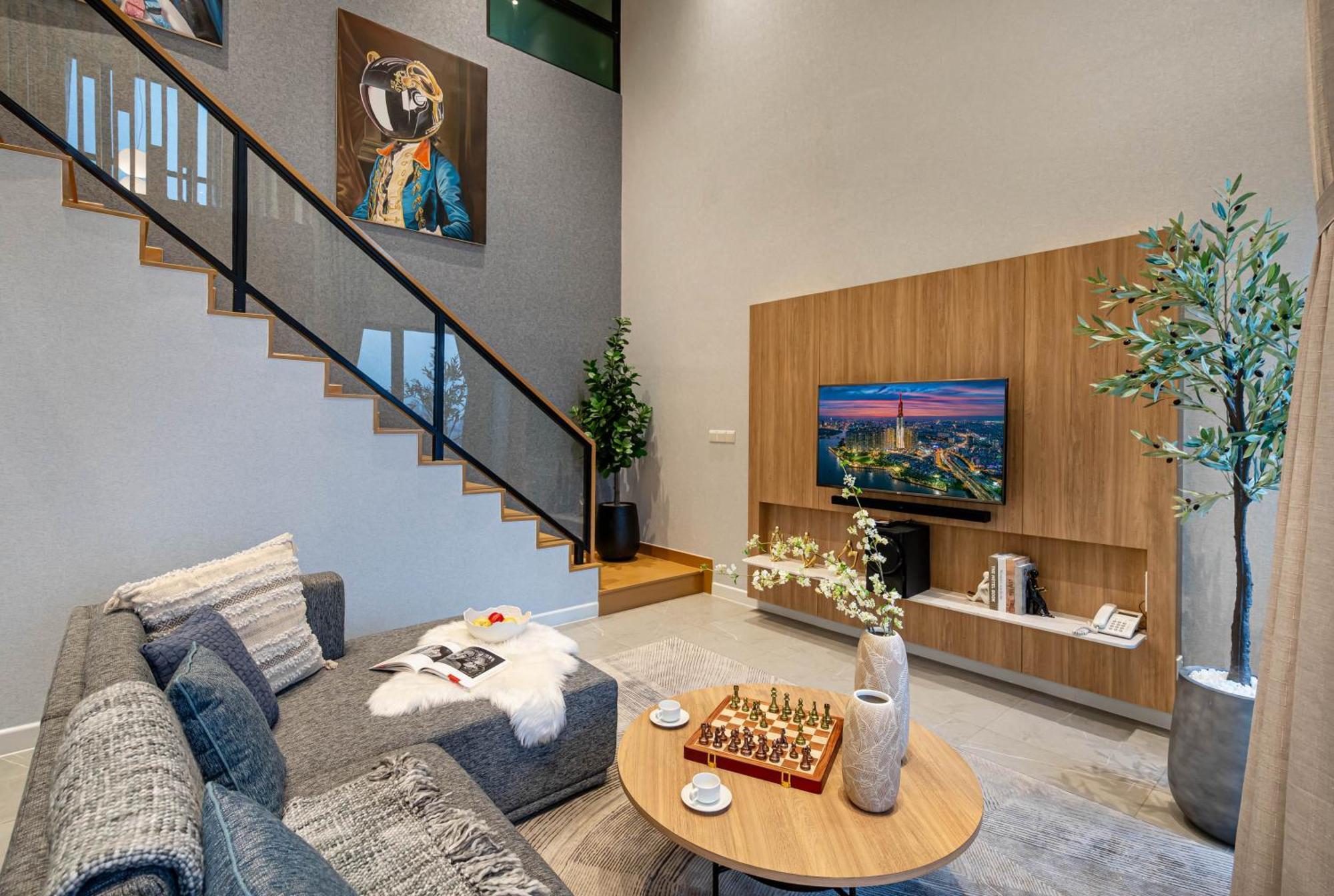 Luxury With Saigon River View - Zenity Apartment *