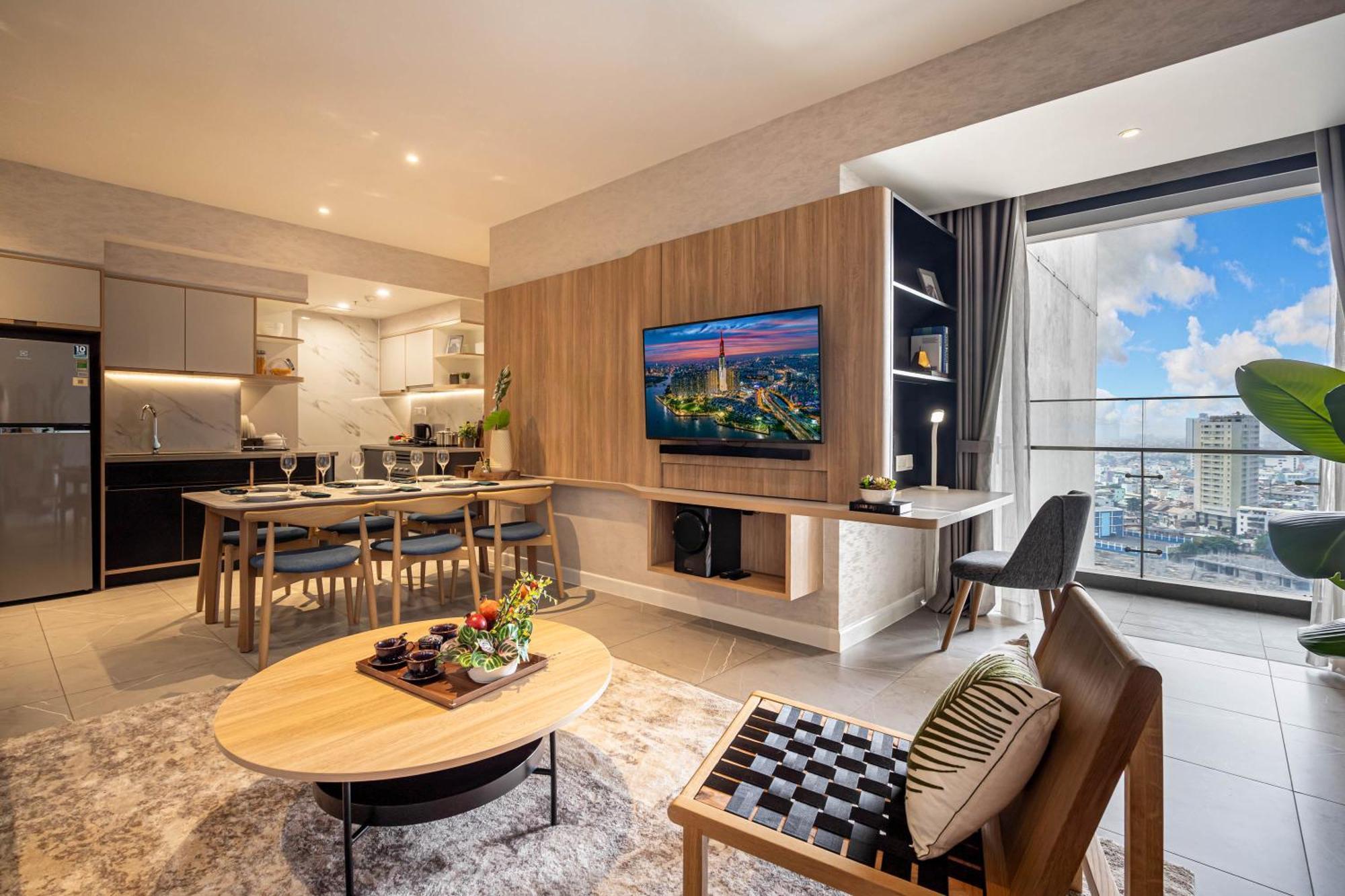 Luxury With Saigon River View - Zenity Apartment *