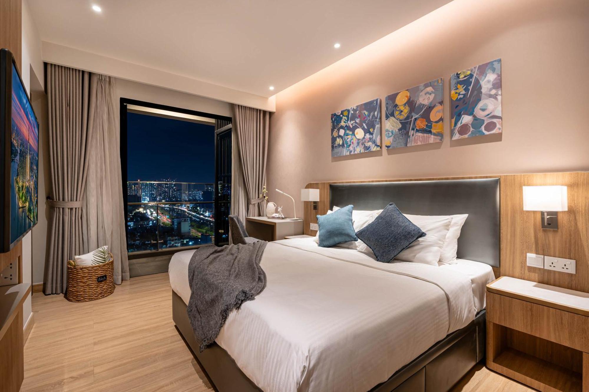Luxury With Saigon River View - Zenity Apartment